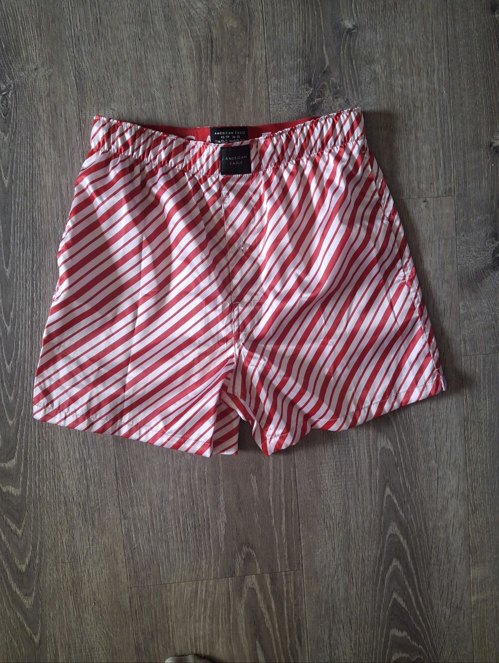American Eagle Outfitters Red and White Diagonal Stripe Men’s Athletic Shorts Xs